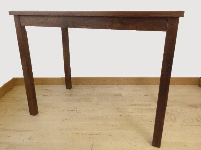 北海道手作り家具　ウォールナット材　デスク９００