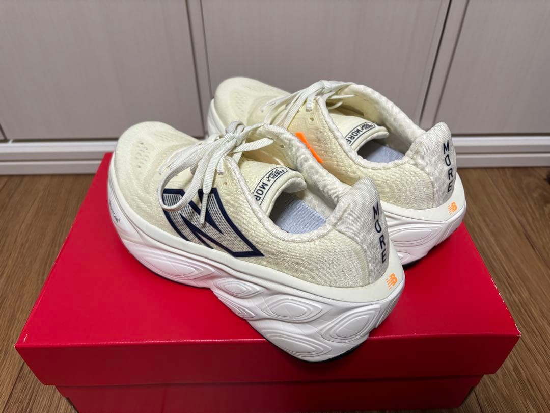 超美品　New Balance Fresh Foam X More v5 レディ