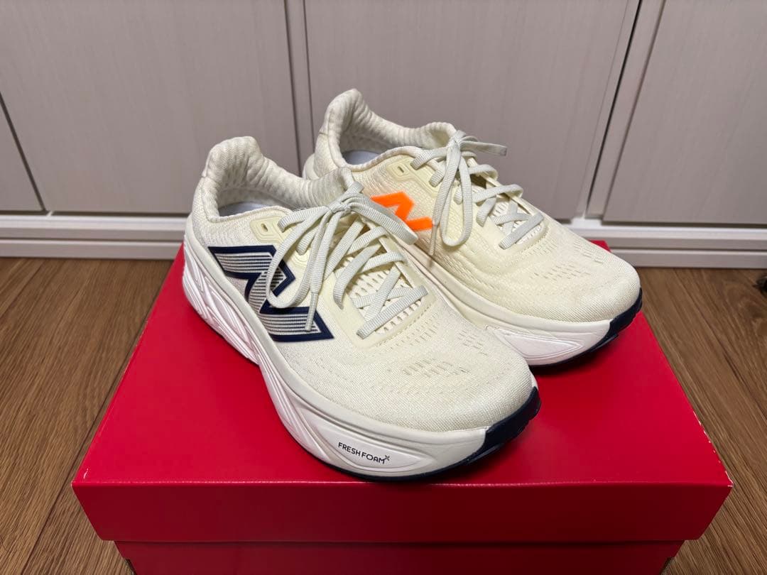 超美品　New Balance Fresh Foam X More v5 レディ