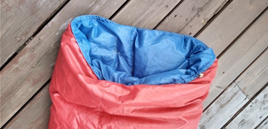 ♦シュラフ(寝袋)ドメゾン/半身タイプ(羽毛：フェザー・ダウン) ビンテージ品。