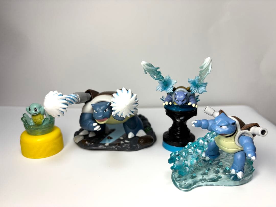 海洋堂レックウザ　ゴンベ　ウソハチボトルキャプなど9点