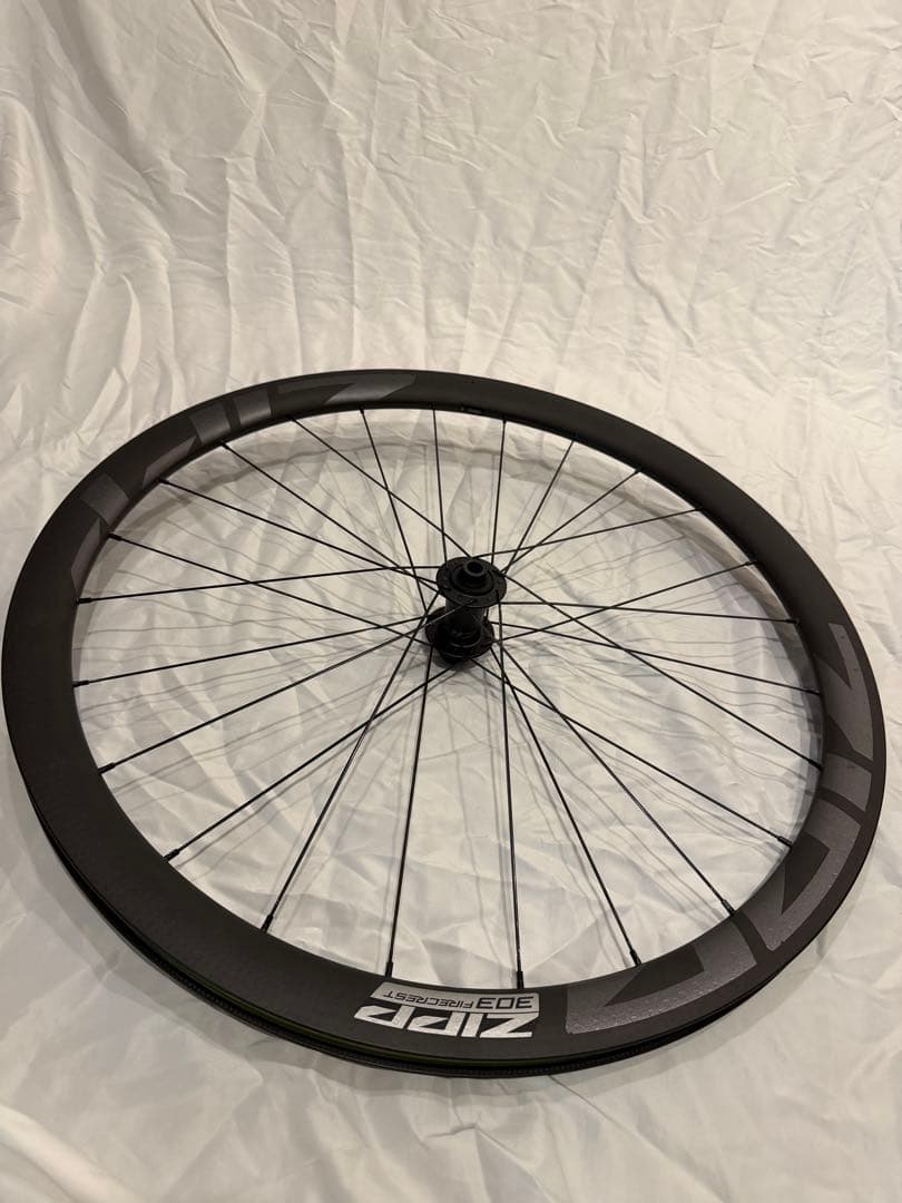 Zipp 303 firecrest 超軽量カーボンホイール前後　リア新品同様