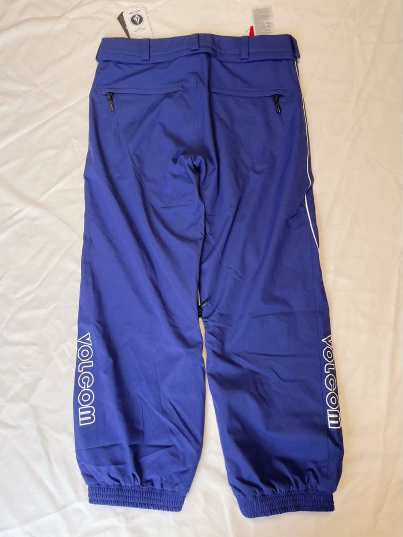 新品、未使用品　Volcom スノーウェア　パンツ　Mサイズ