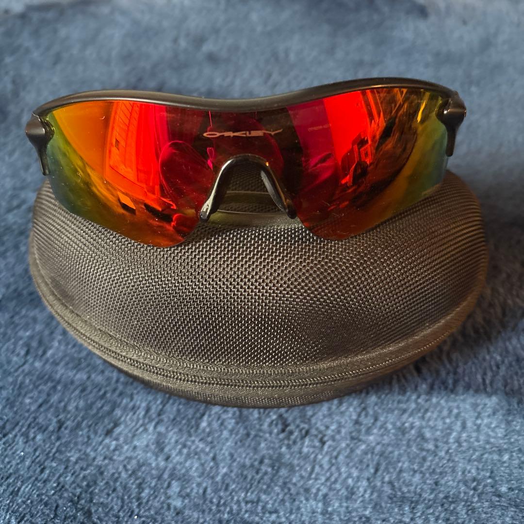 Oakley スポーツサングラス レッドグラデーション