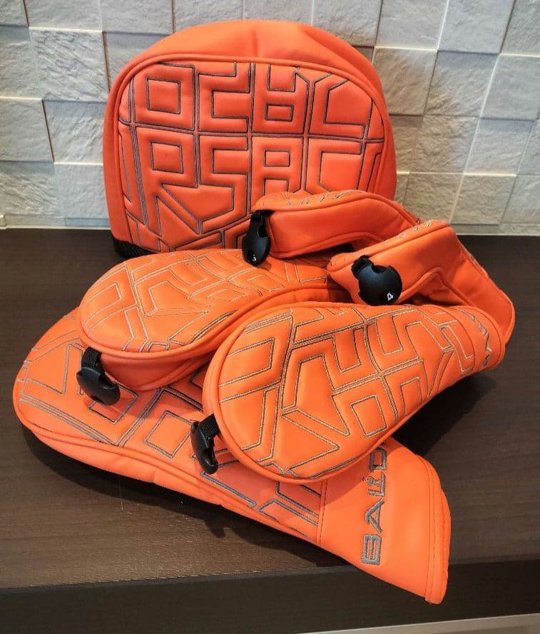 【本日限定値下げ】バルド　人気のオレンジ　キャディバックとカバー一式セット
