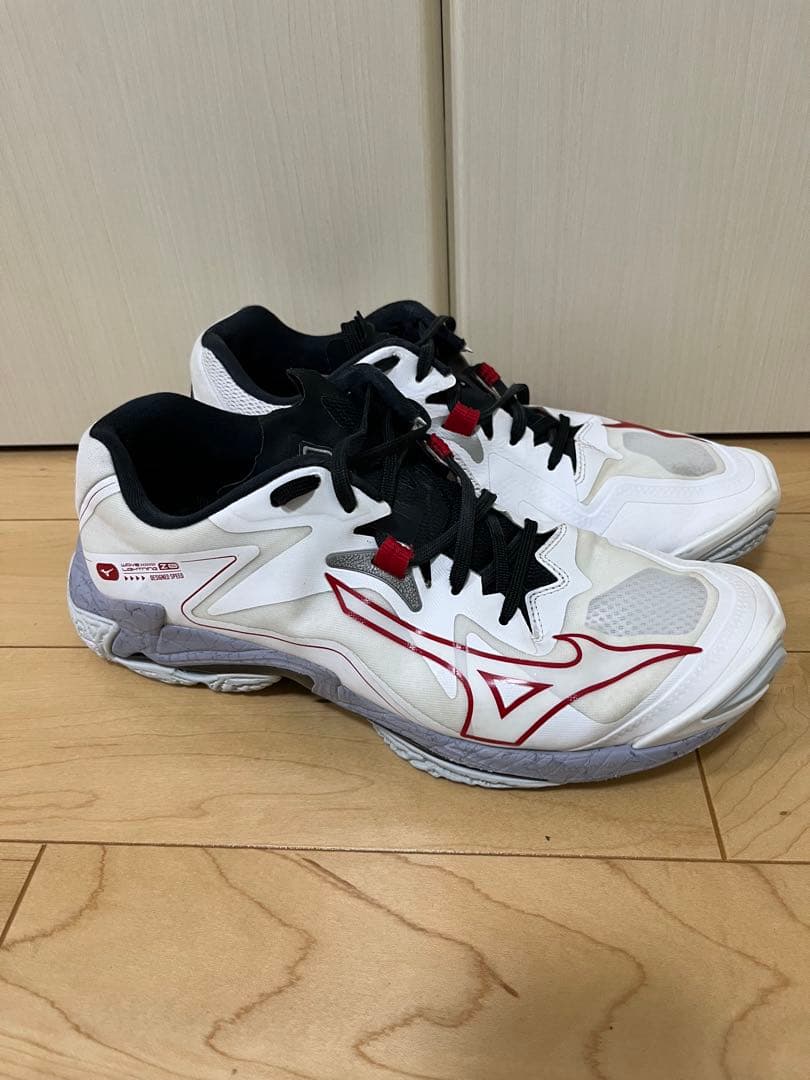Mizuno ウェーブライトニングZ8 27.0