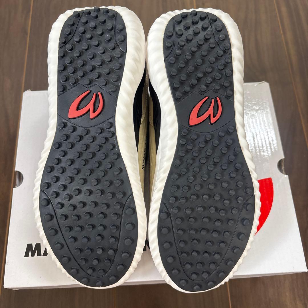 新品MASTER BUNNY EDITION ゴルフシューズ ベージュ23.5㎝