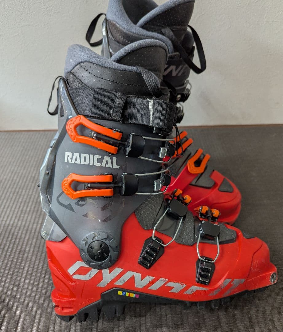 Dynafit ディナフィット RADICAL 26cm スキーブーツ　赤×黒