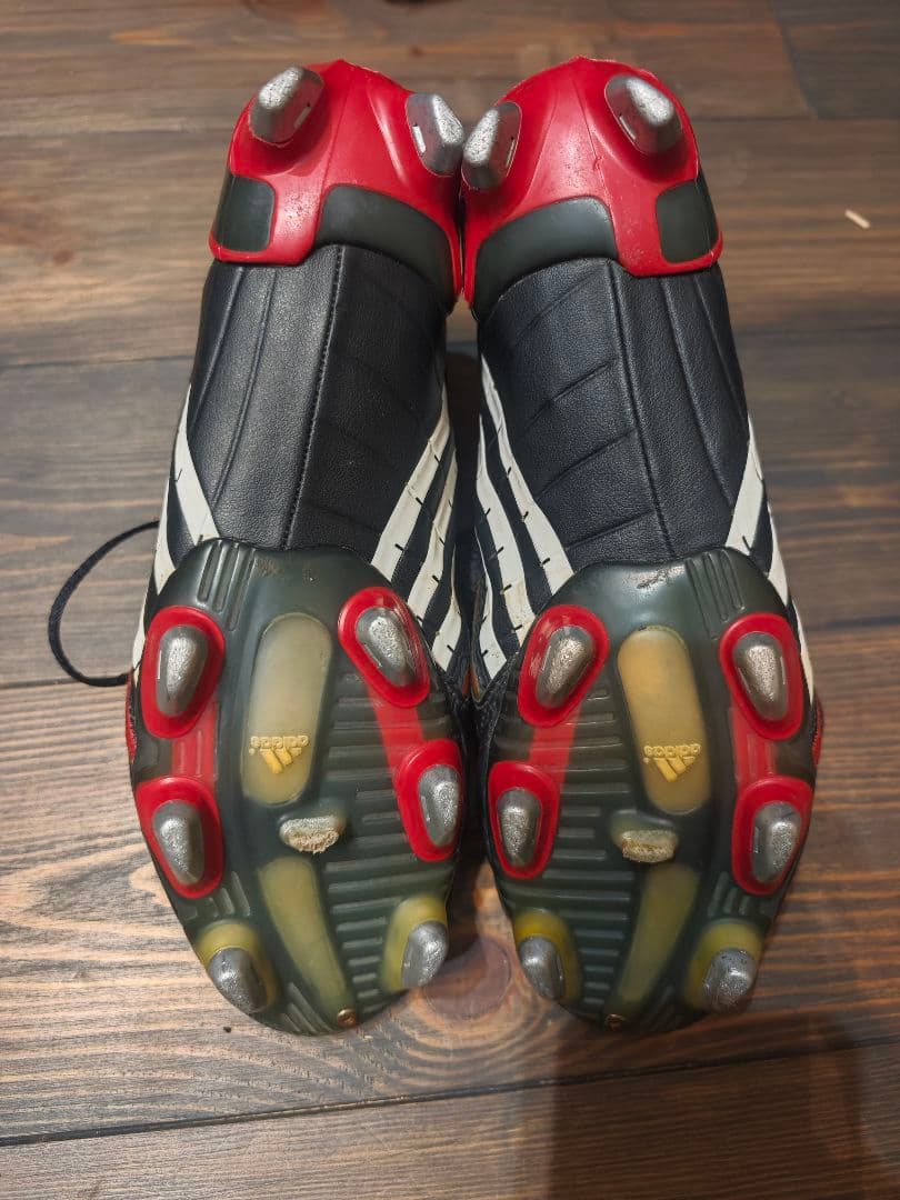 adidas　プレデターパワースワーブ　26.0サッカーシューズ 黒/赤 FG