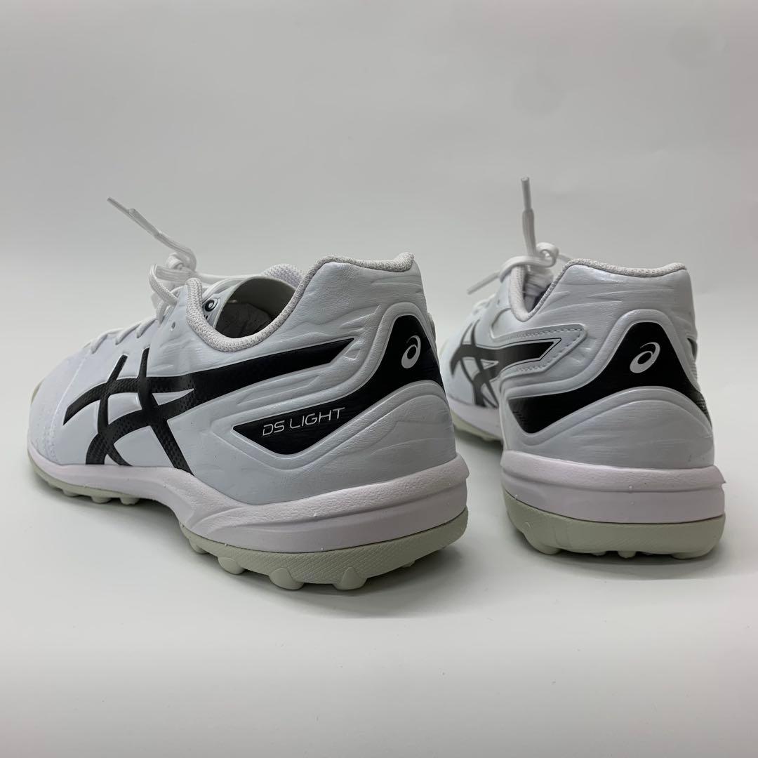 【新品未使用】 アシックス DS LightClub TFサッカー28.5cm