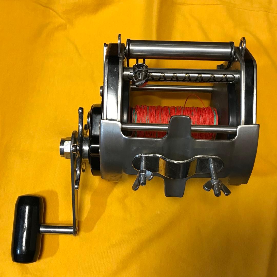 【美品】 RYOBI ADVENTURE 110 釣りリール コンパクト 軽量