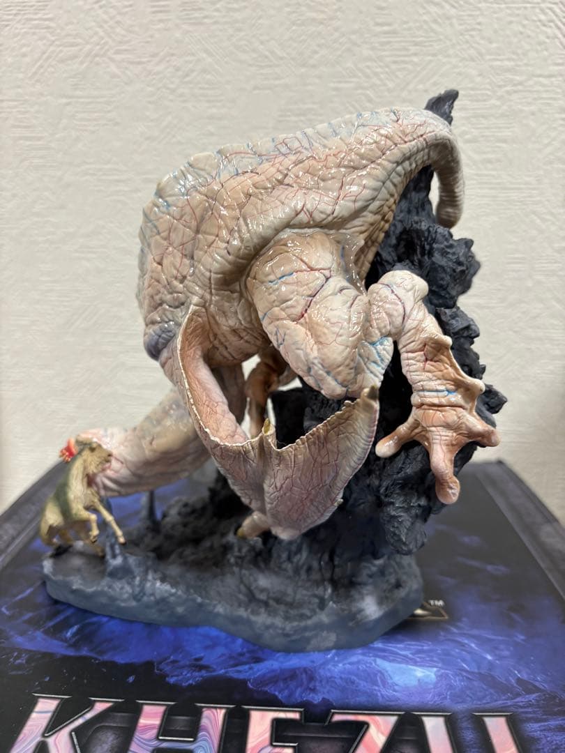 モンスターハンター クリエイターズモデル 奇怪竜 フルフル フィギュア