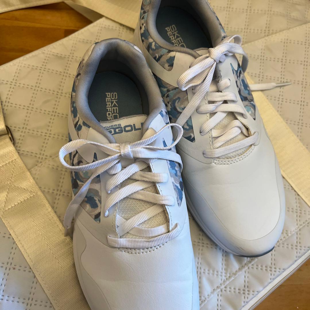 美品　SKECHERS ゴルフ  23.5cm レディースシューズ