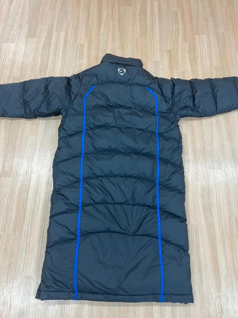 Nike ダウンベンチコート ブラック/ブルー