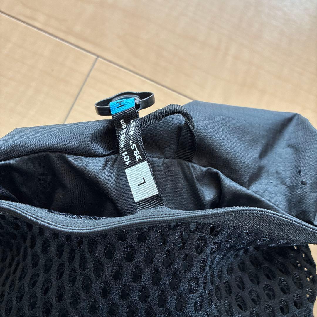 SALOMON ACTIVE SKIN 8 ブラック　SOFTFLASK 2本