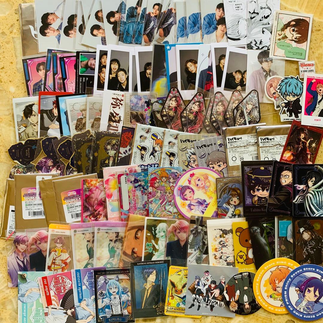 1600枚以上 アニメグッズ 大量まとめ売り 紙類