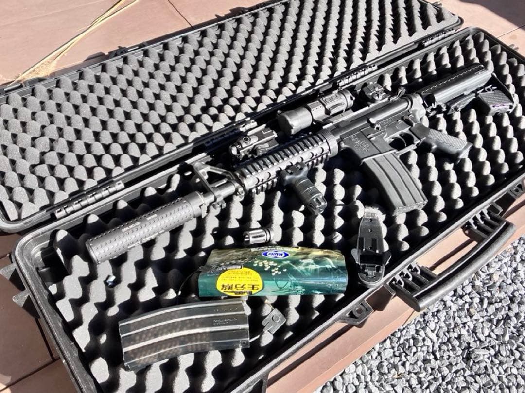 東京マルイ　M4 CQBーR 次世代電動ガン　ハードケース付き　付属品あり