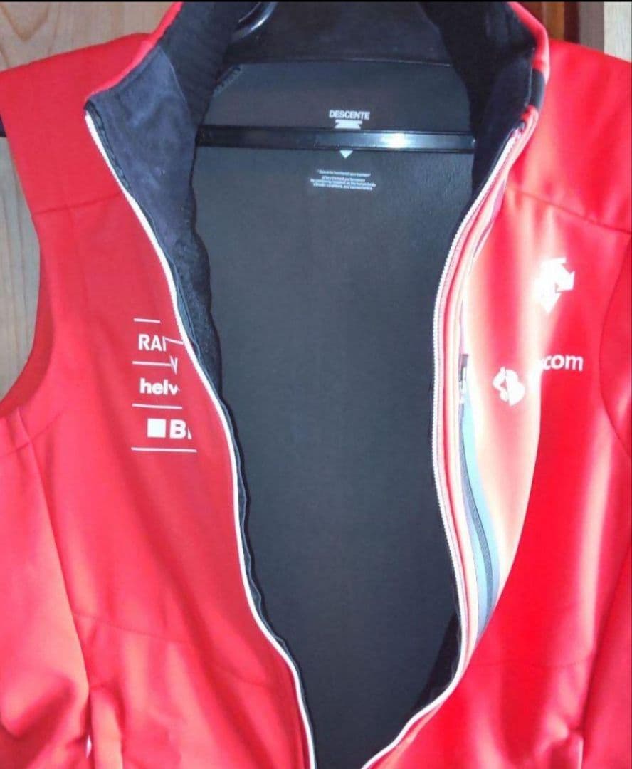 極美良品 DESCENTE Swiss Team Model VEST