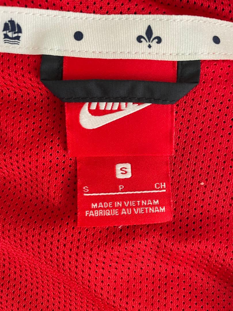 Nike Paris Saint-Germain ウィンドブレーカー