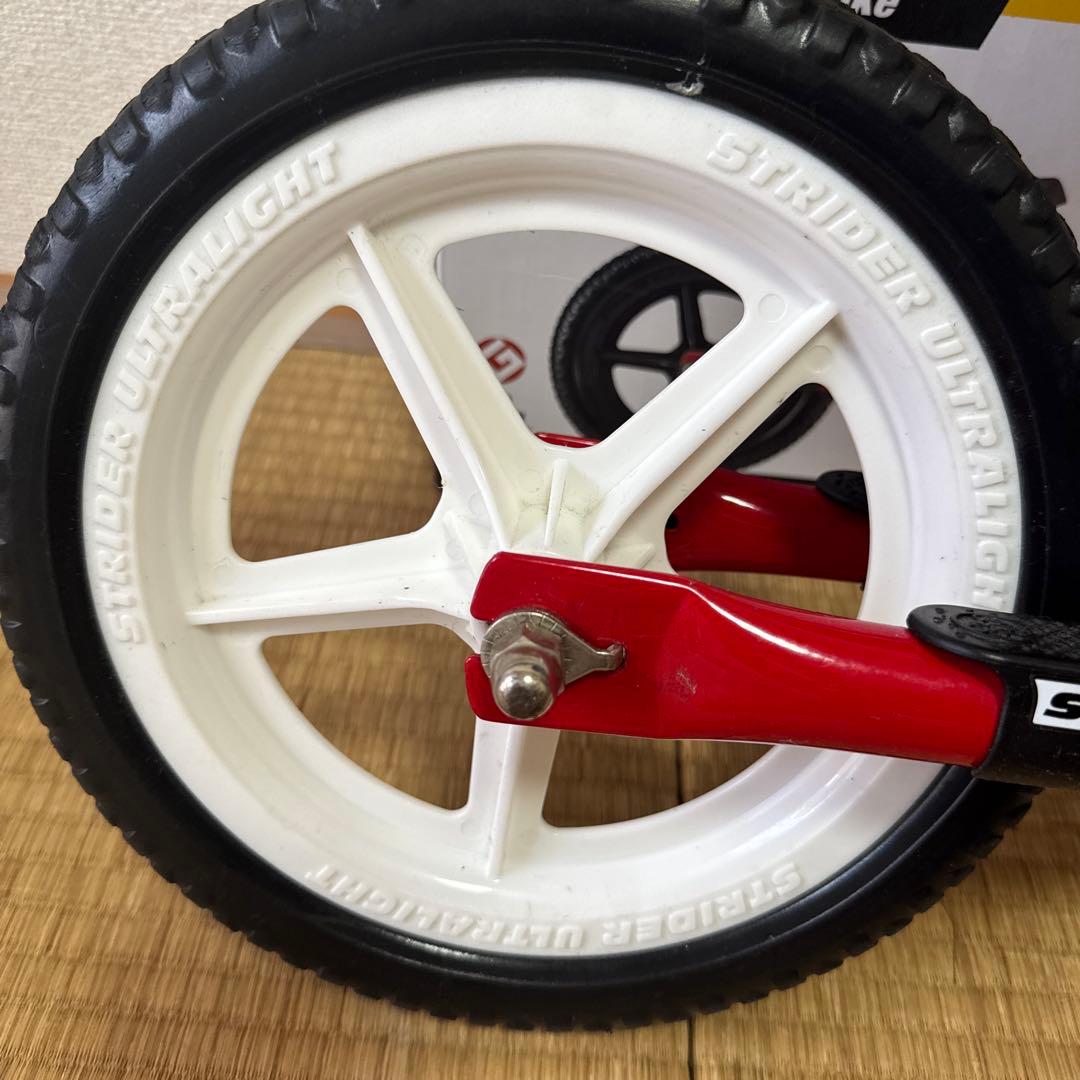 ストライダー12 スポーツ レッド