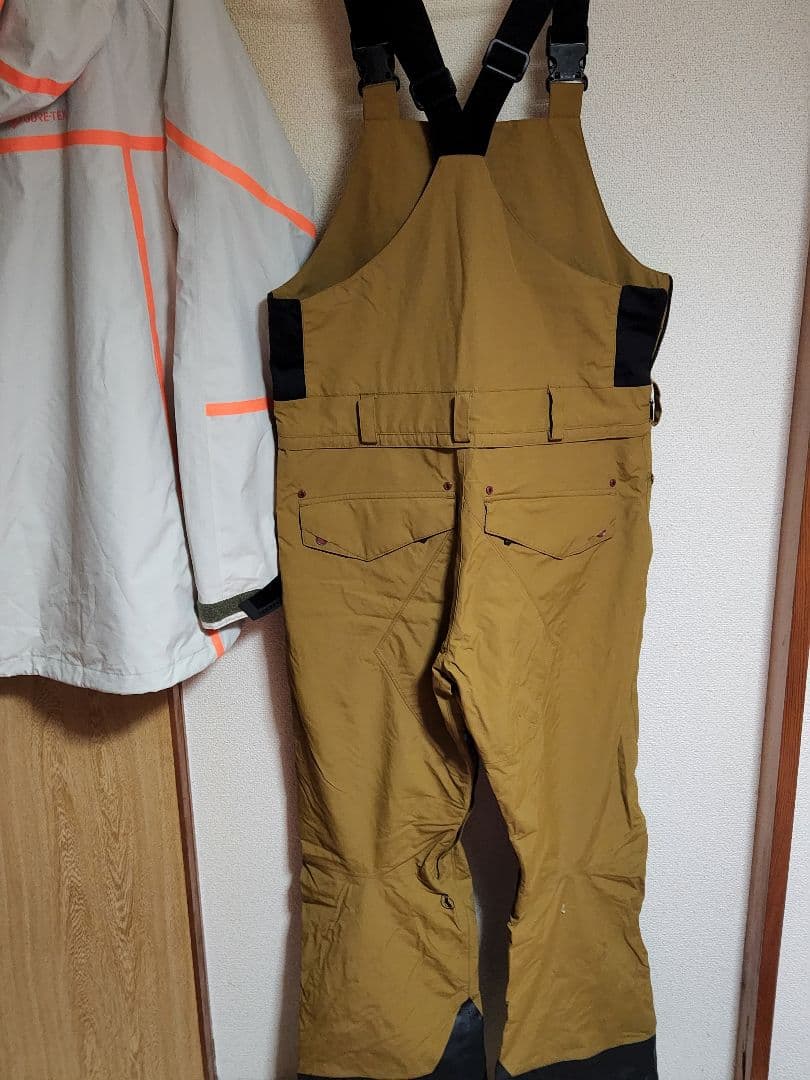 BURTON　×　VOLCOM　ビブパンツ　上下ゴアテックス　最終値下げ