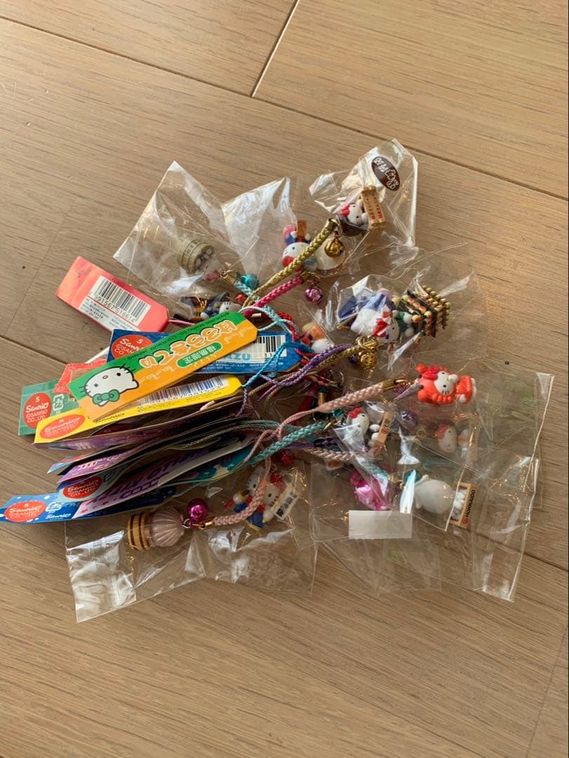 【まとめ売り】ご当地キティ　ご当地限定　根付　18種セット　第三弾