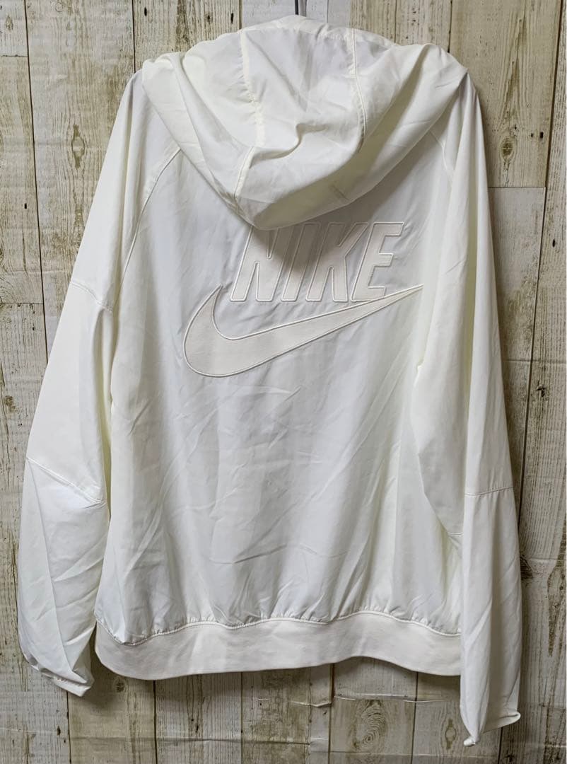 新品　NIKE ウィンドプルオーバー　ユニセックス　L ホワイト