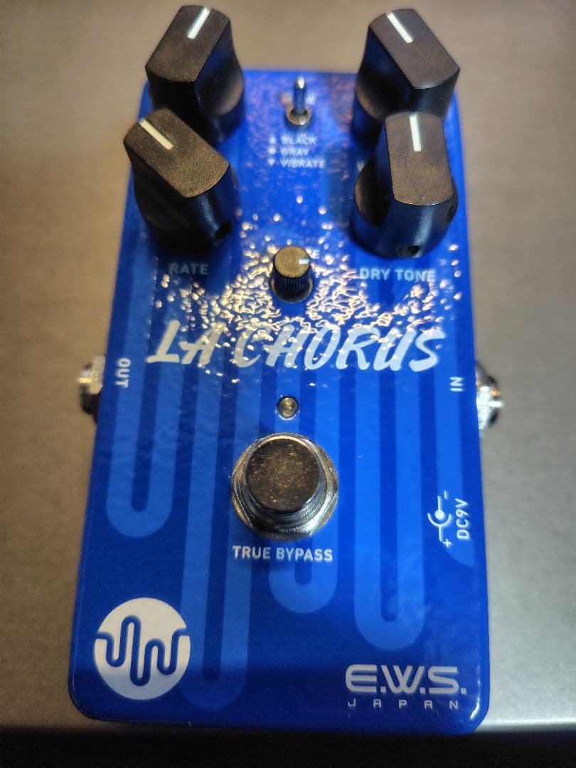 【新品同様】E.W.S. LA CHORUS ギターエフェクター