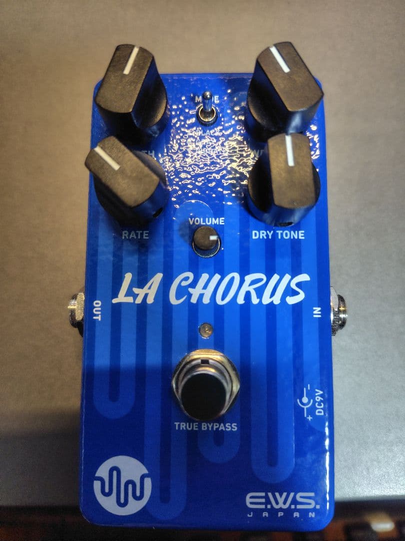【新品同様】E.W.S. LA CHORUS ギターエフェクター