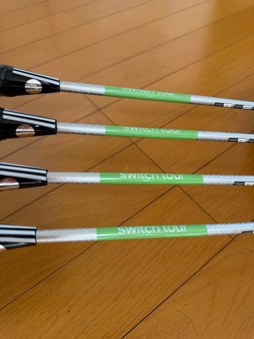 adidas Switch Tour バドミントンラケット 4本セット