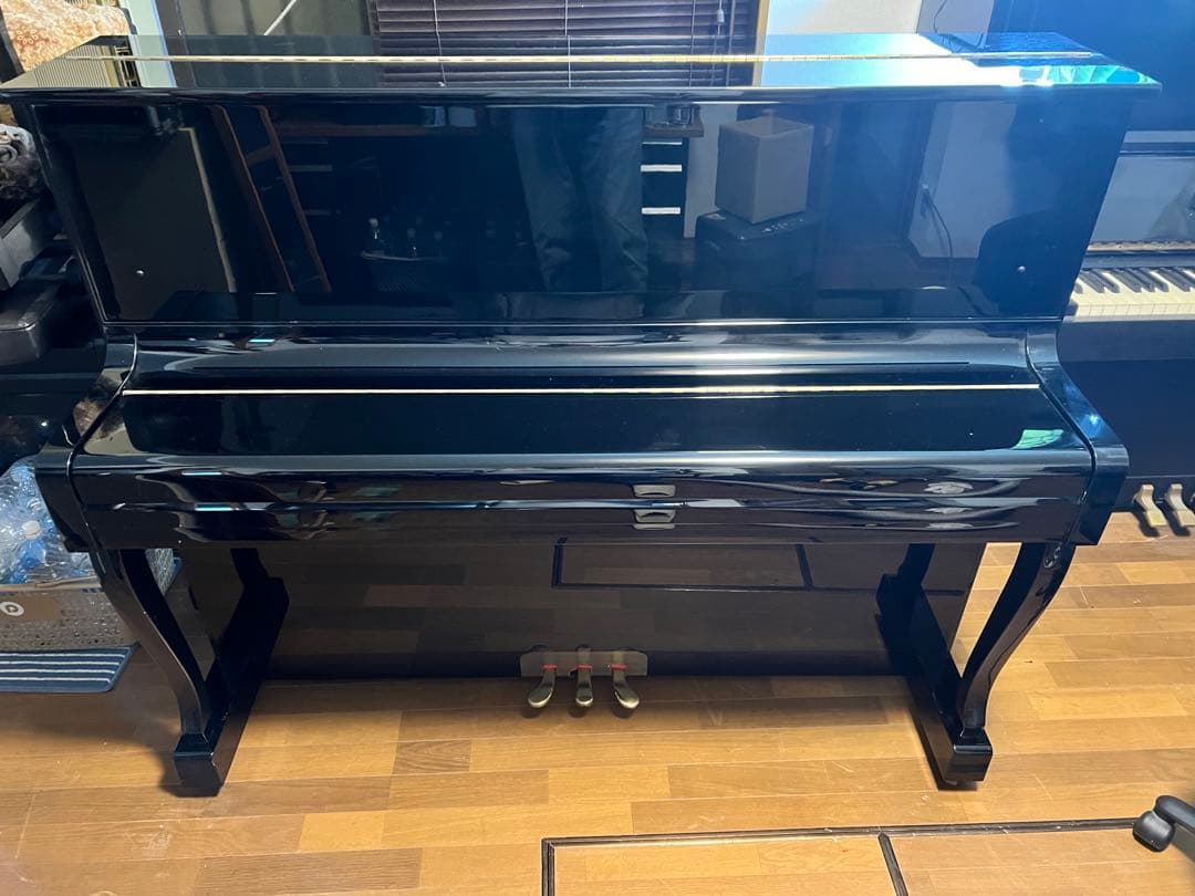 KAWAI アップライトピアノ 黒　猫足