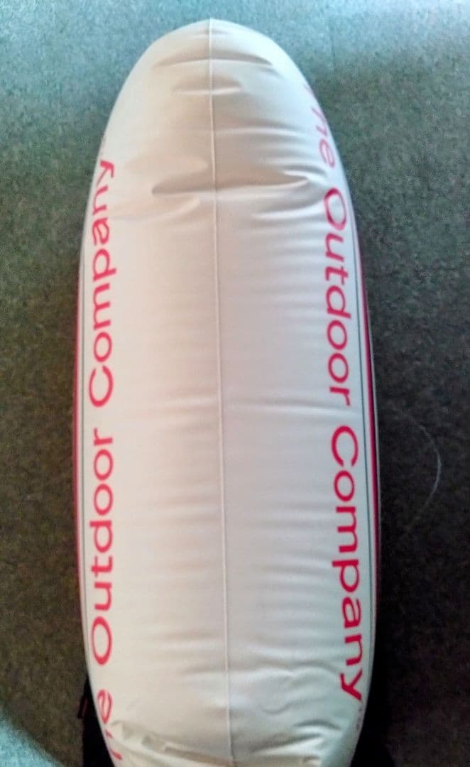 Coleman 非売品　エアークッション　飾り