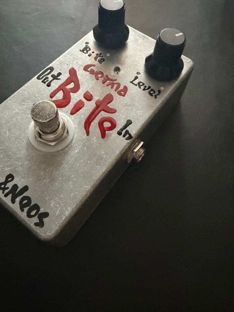 Akima&Neos Germa Bite FUZZエフェクター