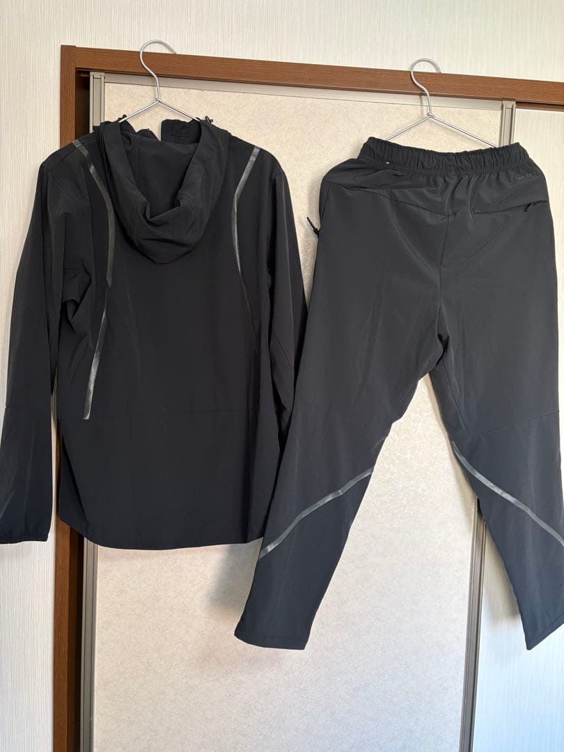 NIKE ランニング　ウェア　アンリミテッド