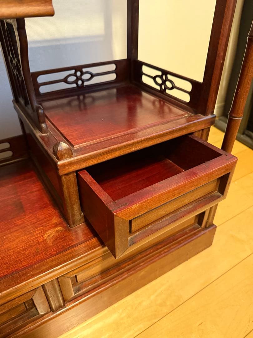 【唐木家具】花梨 茶棚 飾り棚 違い棚 透かし彫り 高級銘木 茶箪笥 カリン材