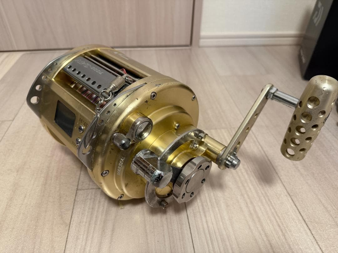 ダイワ　マリンパワー　3000-24V　電動リール