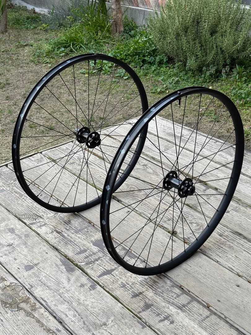 MTB Boost規格 チューブレスレディホイールセット