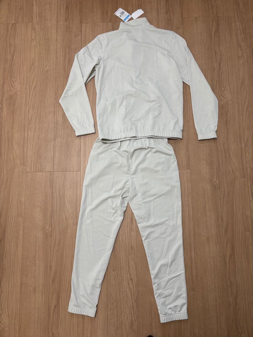 【新品】Nike ジャージ　上下セット ベージュ