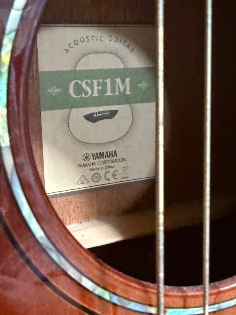 YAMAHA CSF1M パッシブピックアップ搭載　ギターケース付き