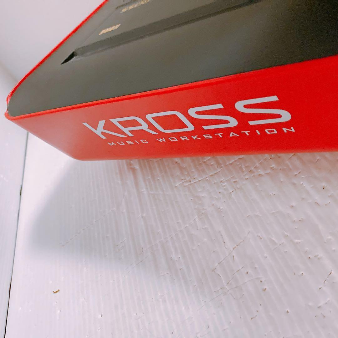 KORG KROSS-88 シンセサイザー　ケース付き