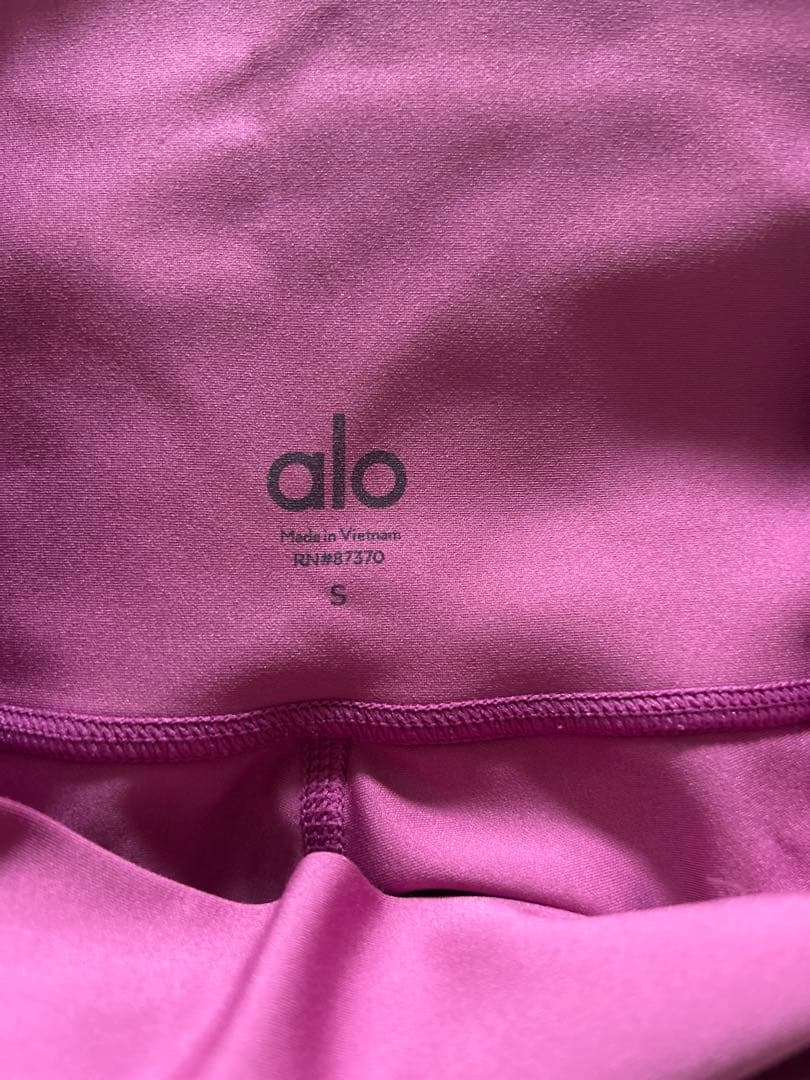 alo ピンク　ヨガウェア クロスバック　Sサイズ　ALO セット