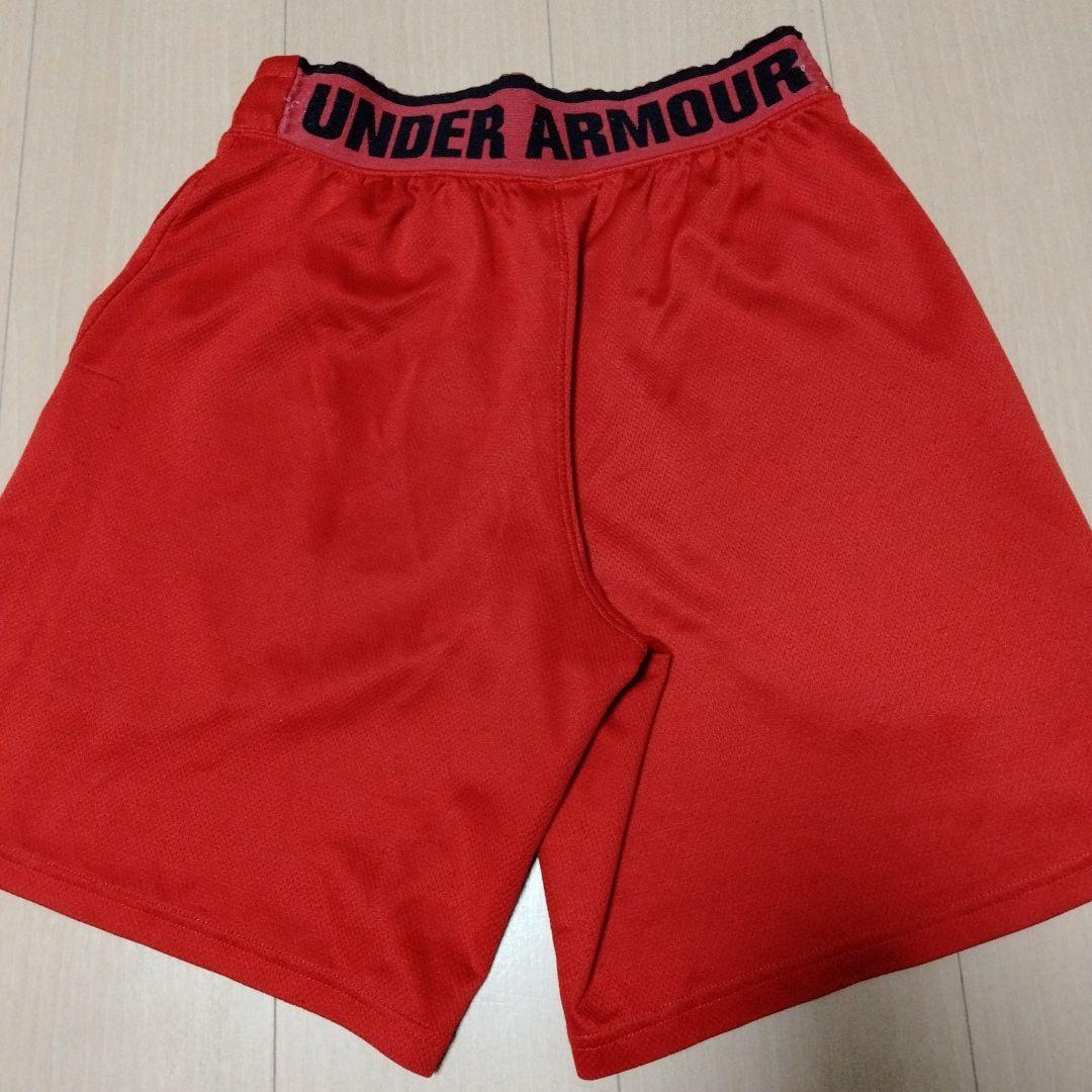 アンダーアーマー　ハーフパンツ　トレーニング　レッド　SMサイズ