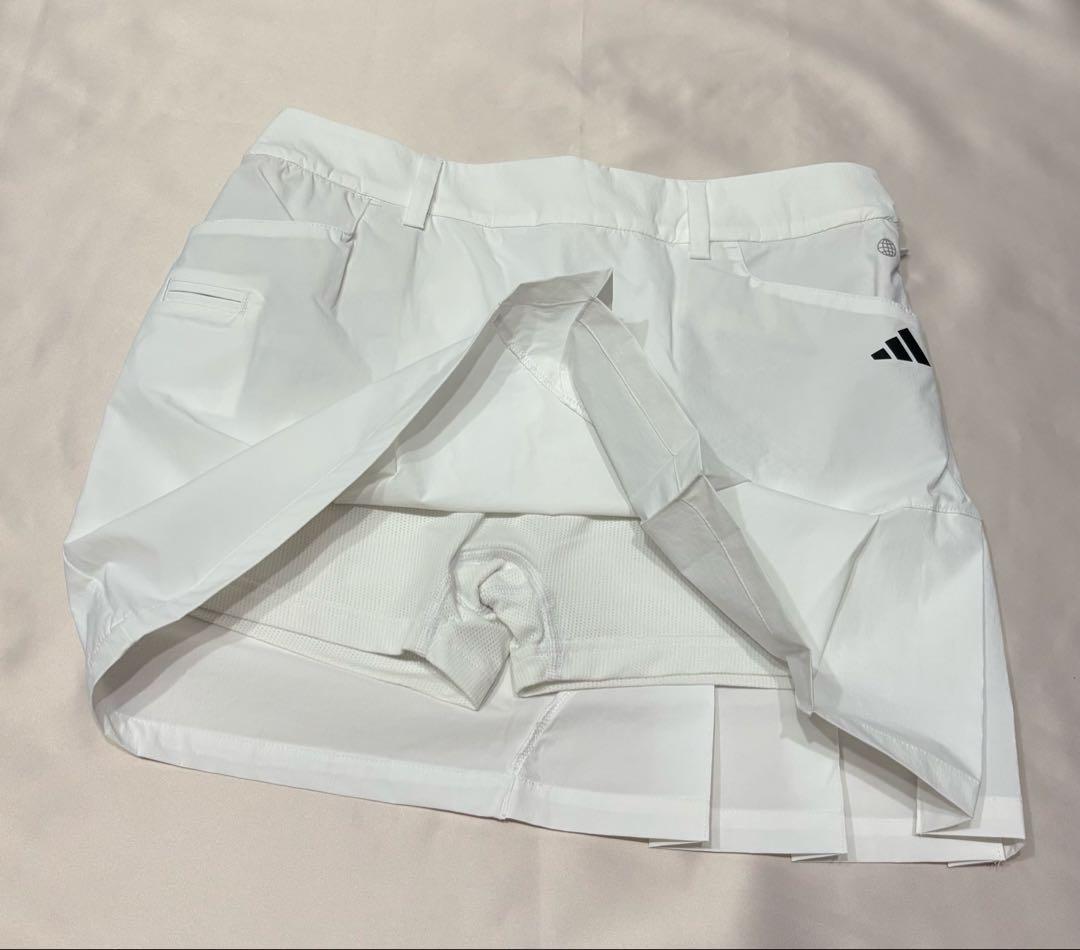新品adidasゴルフ　薄手ハーフジップシャツ　サイドプリーツスカート　春夏