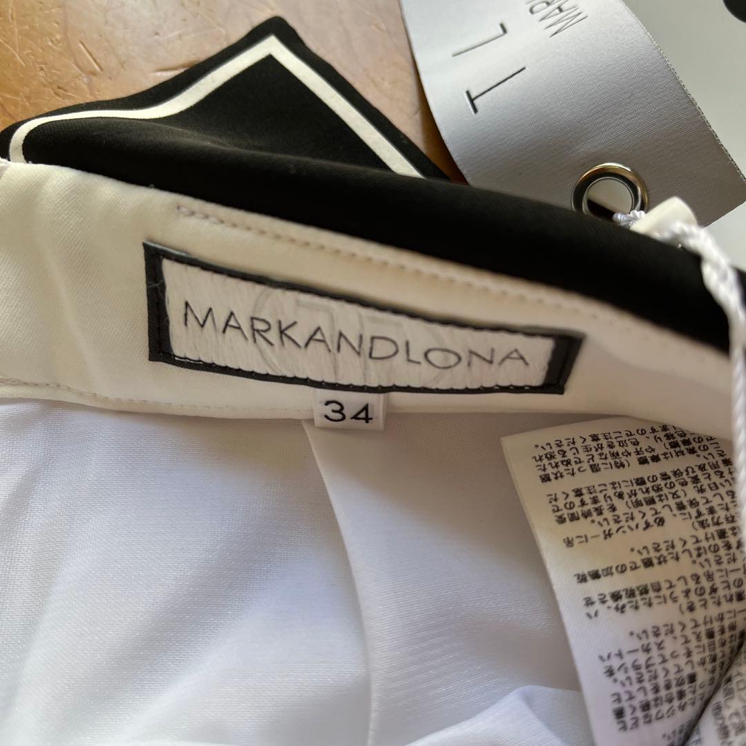 AIちゃんMARKANDLONA ホワイト プリーツスカート