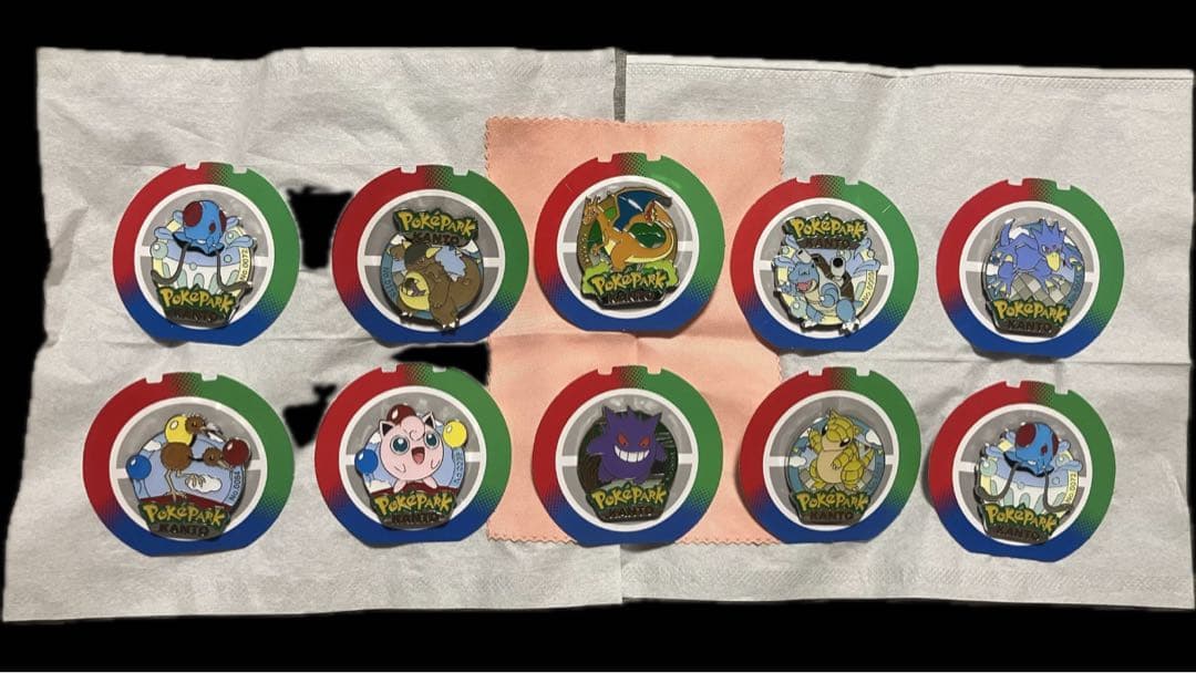 【10個セット】ポケパークカントー超レア！151種バッジ リザードン ゲンガー