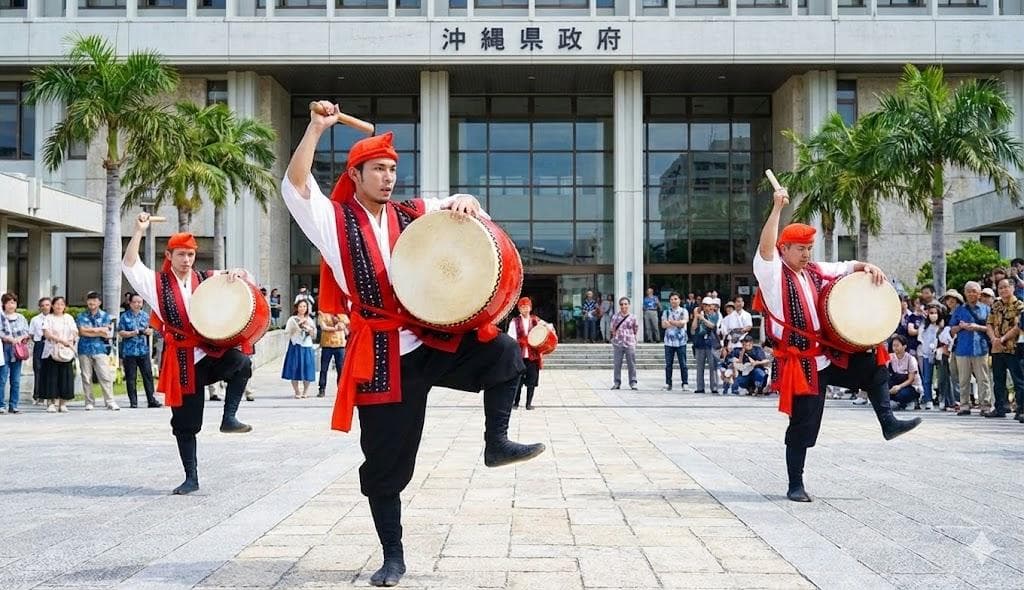 新品未使用(送料無料)33.980円エイサー大太鼓39cm撥サージ/モス布セット