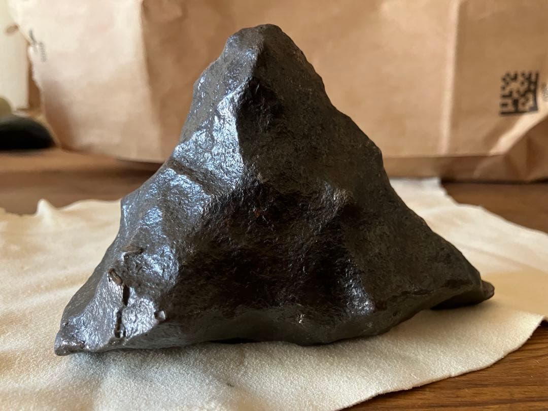 ギベオン隕石　1400g 原石