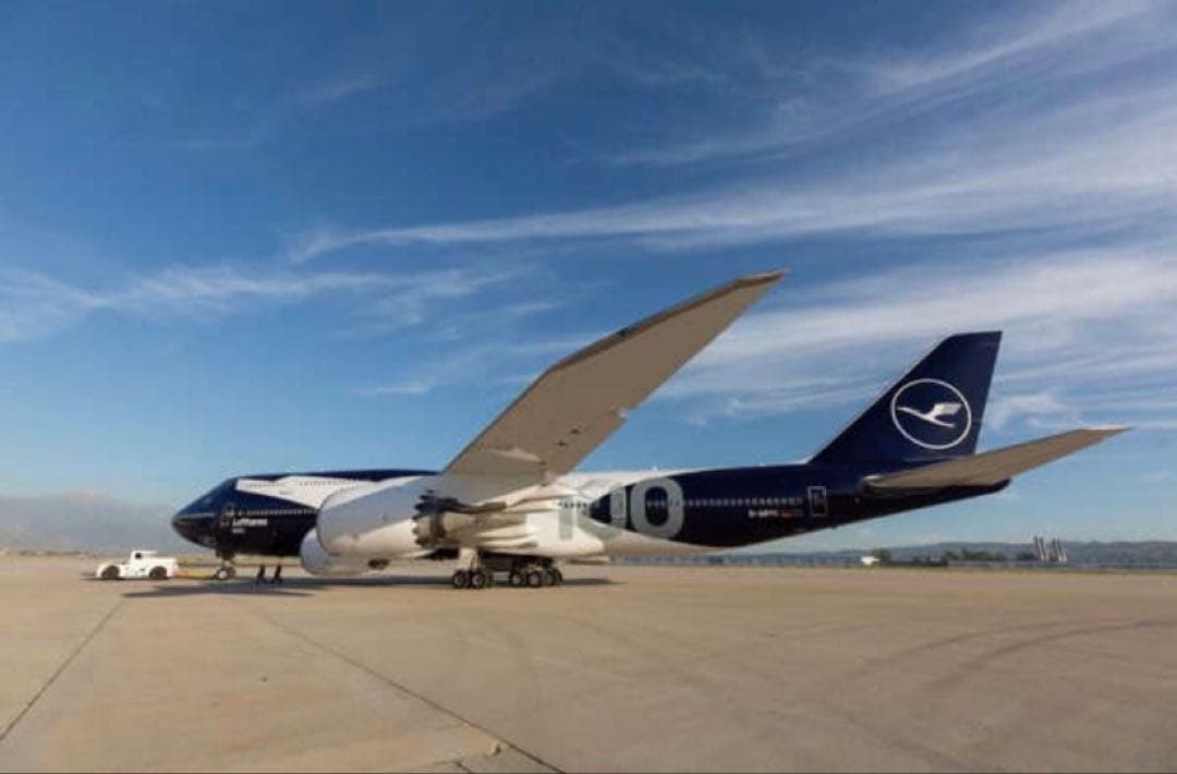 100周年塗装 Lufthansa B787 1/130 43cm 合金レジン