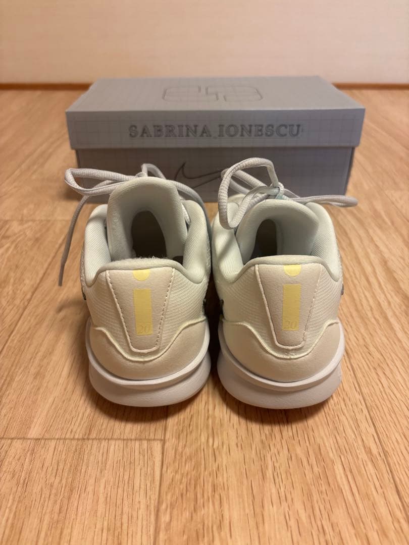 NIKE ナイキ サブリナ 3 EP HF2882-100 バッシュ　25cm