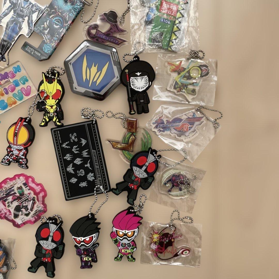 仮面ライダー　グッズまとめ売り　アクリルスタンド　アクリルキーホルダー　ラバマス